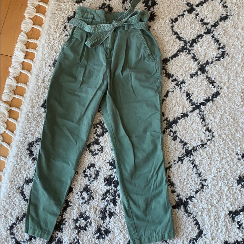 Gap Capris